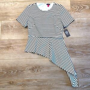 NWT Vince Camuto Top Small